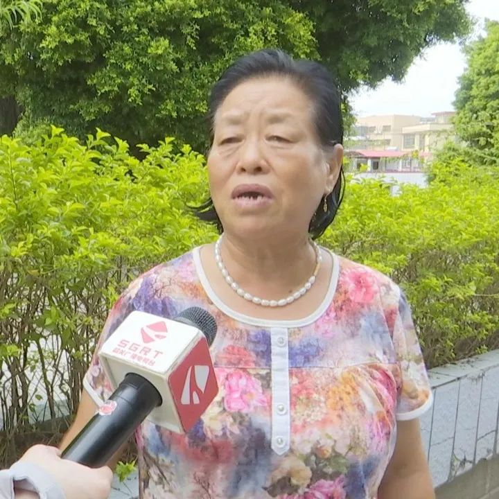 DƬ